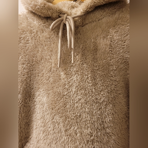 H&M women fur hoodie A6 - Picture 2 of 6